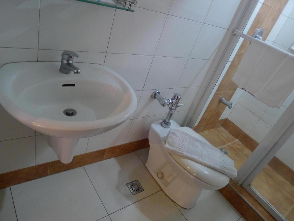 Hotel Cosmopolitan Baguio City Ngoại thất bức ảnh