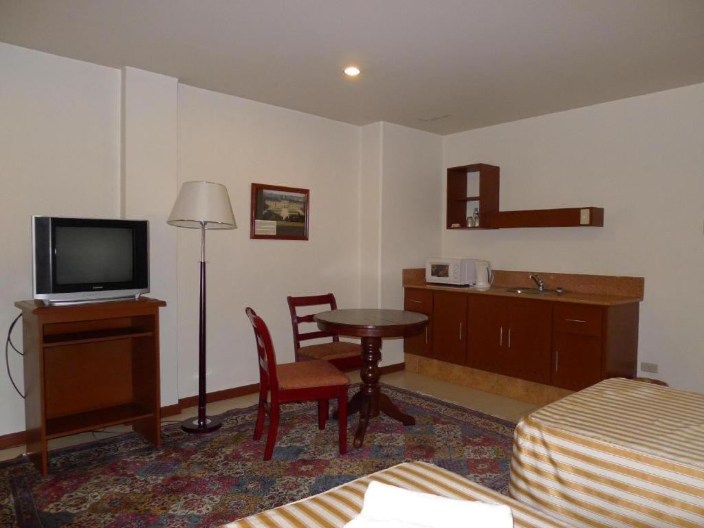 Hotel Cosmopolitan Baguio City Ngoại thất bức ảnh