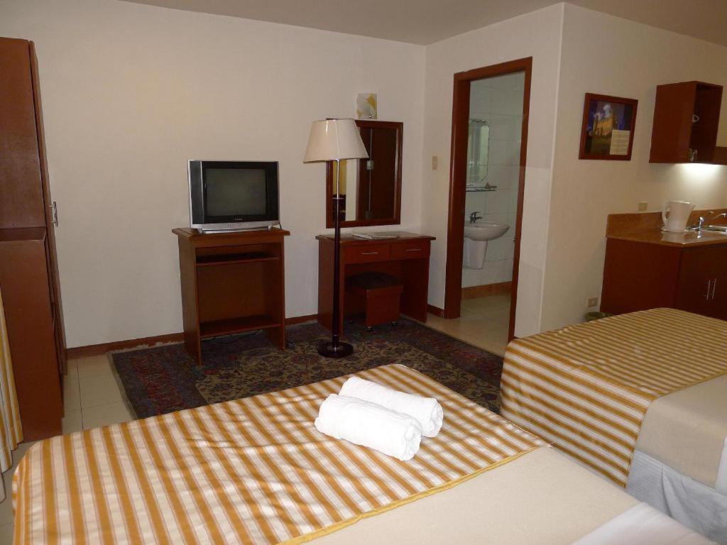 Hotel Cosmopolitan Baguio City Ngoại thất bức ảnh